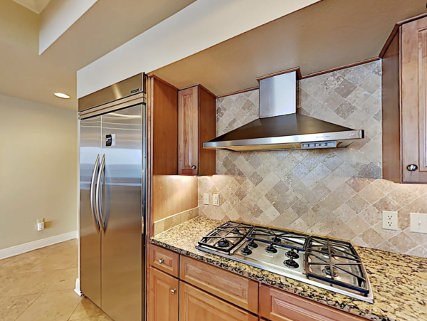 Destin Beach Vacation Condo Rental 4 bedrooms Sleeps 12